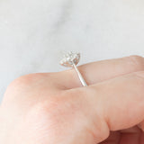 Anello a margherita vintage in oro bianco 14K con diamanti di taglio brillante (0.55ctw ca.), anni ‘80