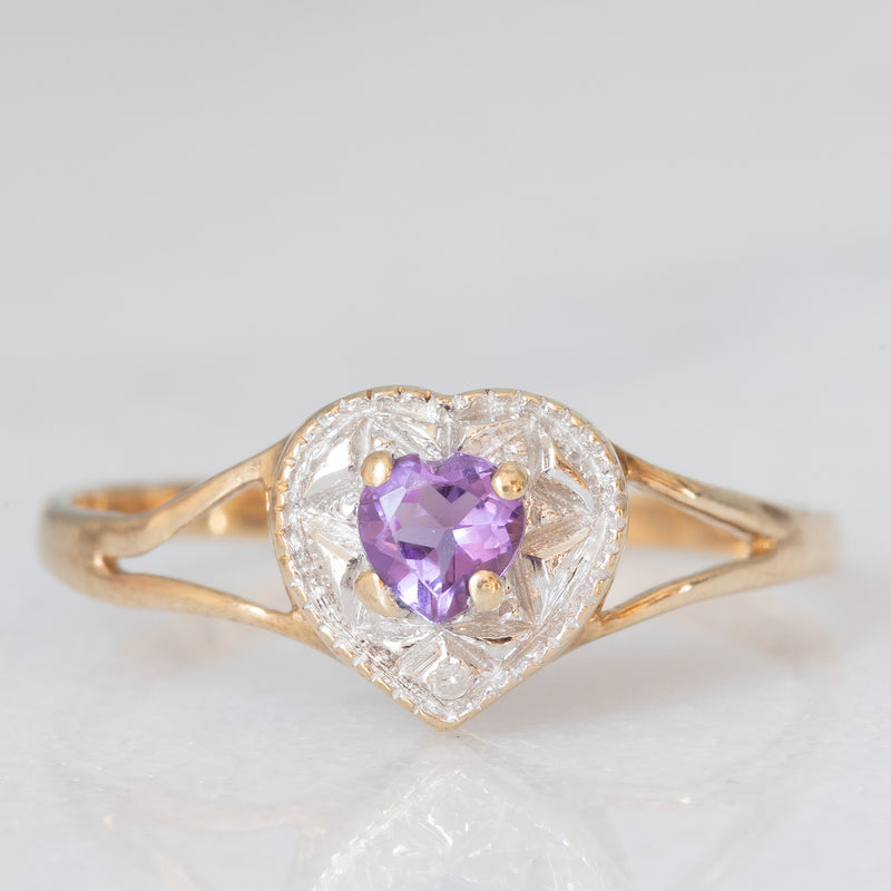 Anello vintage in oro giallo e bianco 9K con ametista di taglio a cuore (0.22ct ca.) e diamante, anni ‘90
