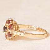 Anello a fiore vintage in oro giallo 9K con granati (0.60ctw ca.), anno 1966
