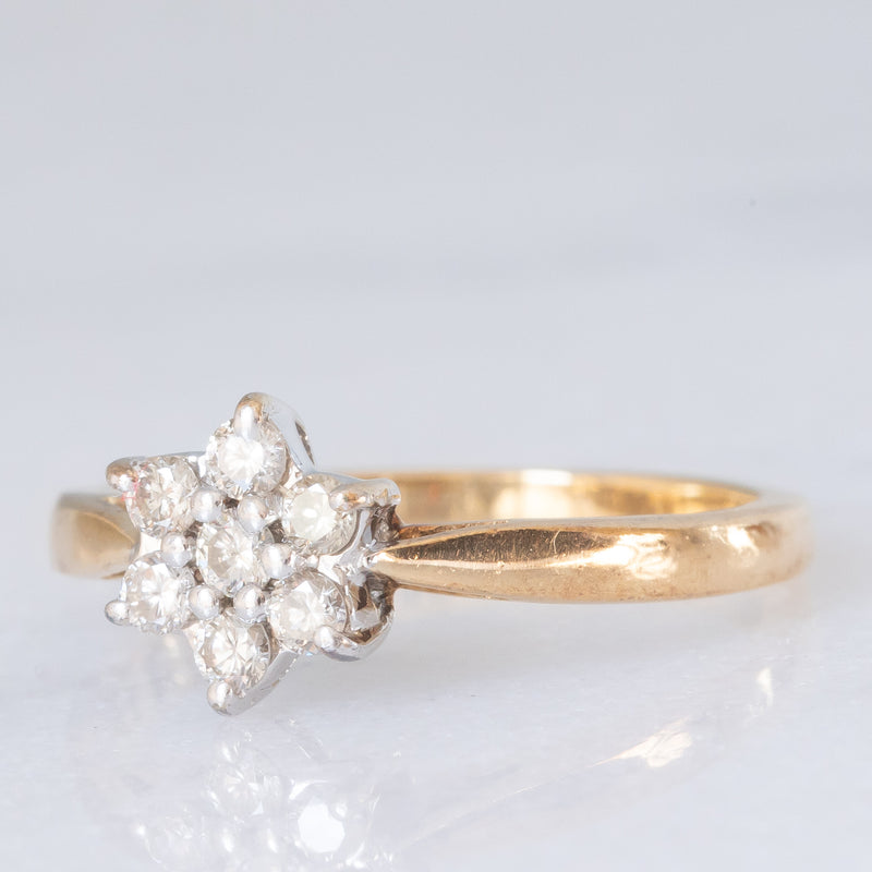 Anello a margherita vintage in oro giallo e bianco 9K con diamanti di taglio brillante (0.25ctw ca.), anni ‘80/‘90