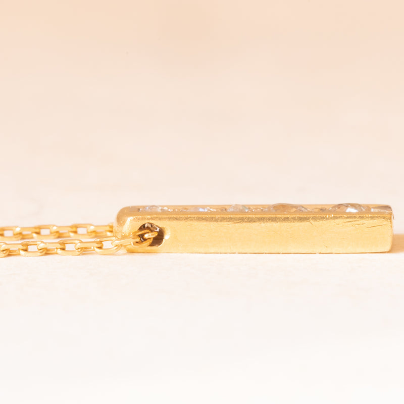 Collana vintage con catenina in oro giallo 18K e con ciondolo in oro giallo e bianco 18K con diamanti di taglio vecchia miniera (0.20ctw ca.), anni ‘60/‘70
