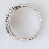 Anello vintage in oro bianco 9K con diamanti bianchi e diamanti neri (0.25ctw ca.)