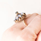 Vintage-Pagodenring aus 14-karätigem Gelbgold mit Saphiren (ca. 1.20 ctw) und Opalen (ca. 1.10 ctw), 70er Jahre