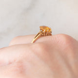 Solitario in oro giallo 9K con quarzo citrino di taglio a cuore (2.18ct ca.) e diamanti