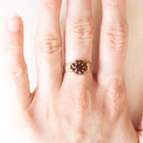 Vintage 9K Gelbgold Gänseblümchen-Bandring mit Granaten, 70er Jahre