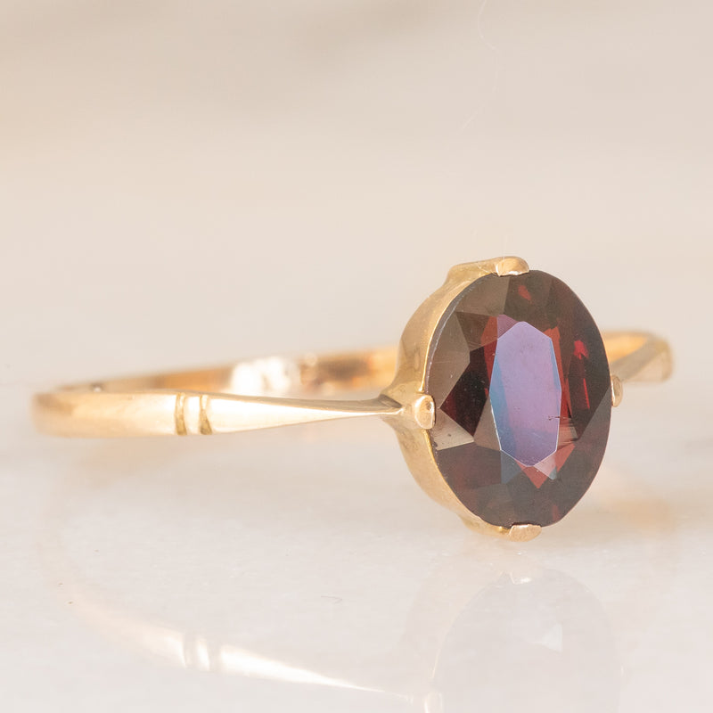 Solitario antico in oro giallo 9K con granato (1.10ct ca.), anni ‘10/‘20