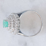 Vintage-Gänseblümchenring aus 14-karätigem Weißgold mit Smaragd (ca. 0.50 ct) und Diamanten (ca. 0.44 ctw), 80er/90er Jahre