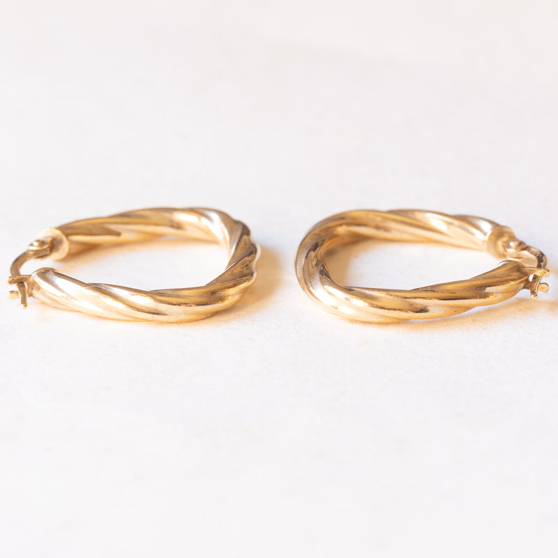 Grandi orecchini a cerchio vintage color oro con retro a leva Grandi orecchini a cerchio vintage color oro con retro a leva
