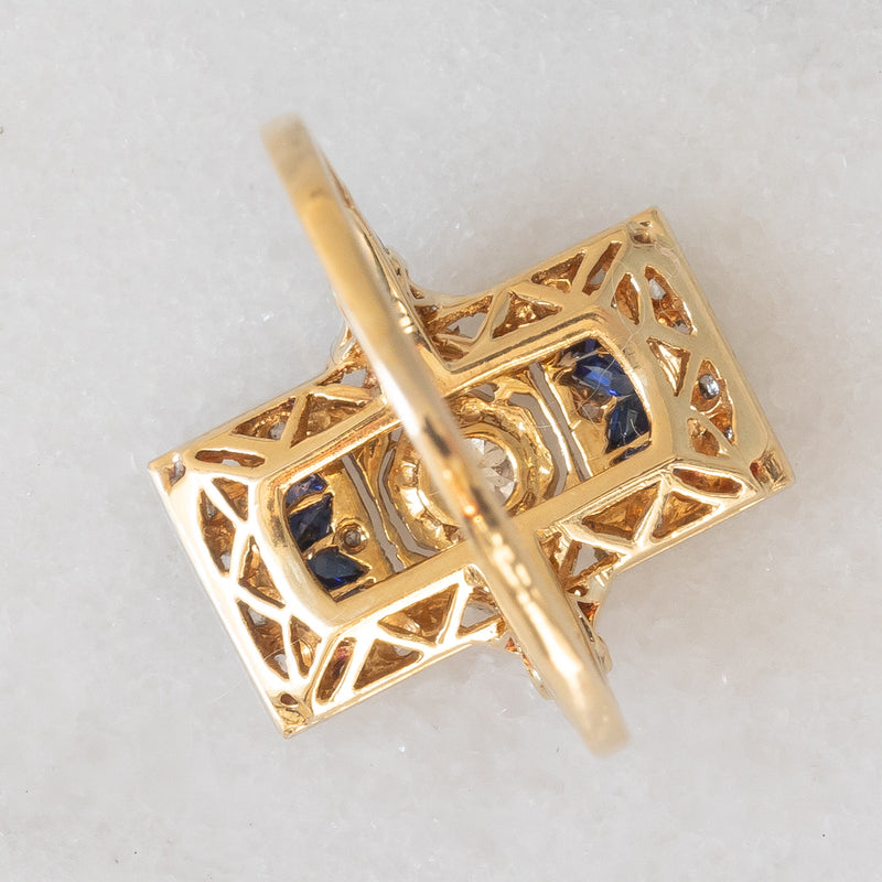 *RISERVATO* Anello Art Déco in oro giallo e bianco 18K con diamanti e zaffiri, anni ‘30