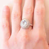 Vintage-Ring aus 18-karätigem Weißgold mit Aquamarin (ca. 2 ct) und Diamanten im Brillantschliff (ca. 0.12 ctw), 80er/90er Jahre