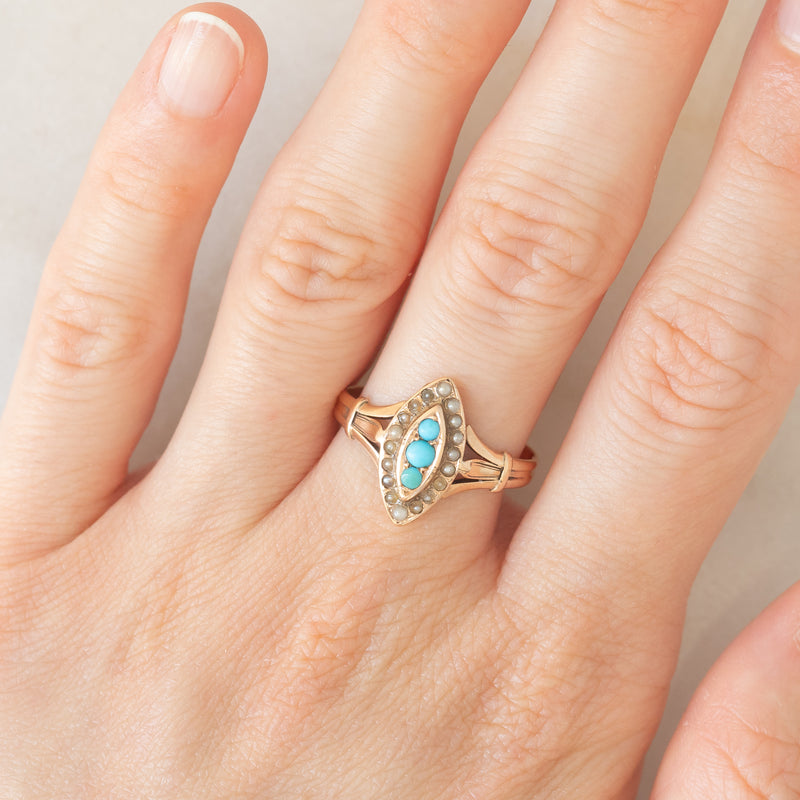 Anello a navette antico in oro giallo 14K con turchesi e perline, primi del ‘900