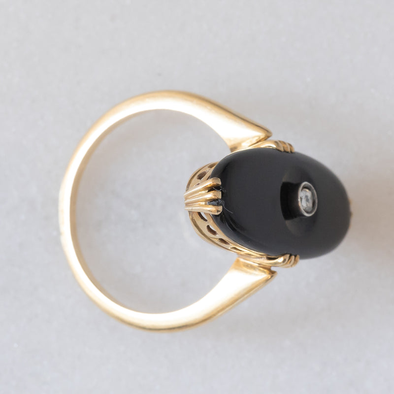 Anello Art Déco in oro giallo 18K con onice e diamante di taglio Rosetta (0.07ct ca.), anni ‘30