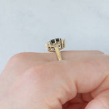 Anello a margherita vintage in oro giallo 14K con zaffiro (0.70ct ca.) e diamanti (0.20ctw ca.), anni ‘80