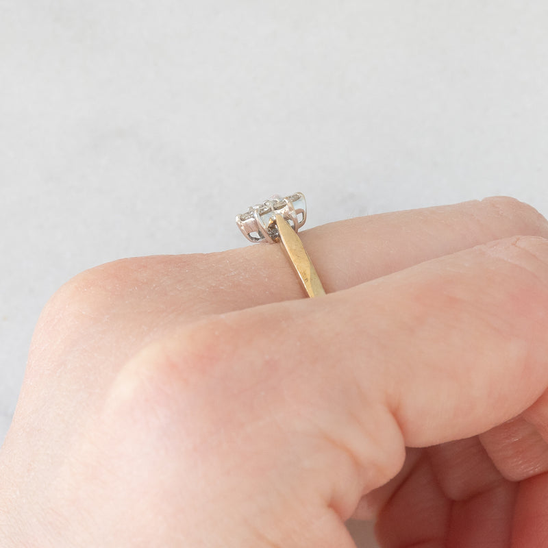 Anello a margherita vintage in oro giallo e bianco 9K con diamanti di taglio brillante (0.25ctw ca.), anni ‘80/‘90