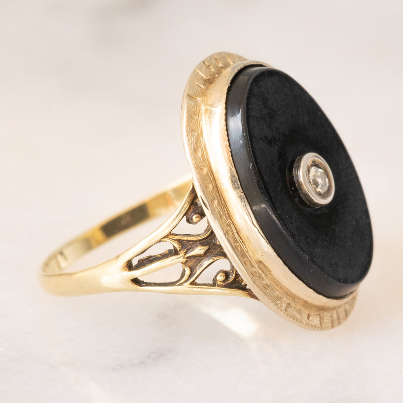 Anello Art Déco in oro giallo 14K con onice e diamante, anni ‘30
