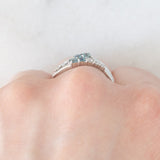 Anello contrarier vintage in platino con alessandriti (0.30ctw) e diamanti (0.21ctw)