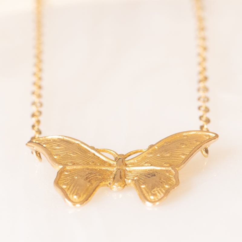 Collana con farfalla di cristallo, due farfalle su una catena da collo con ciondolo a cerchio vuoto, regali di gioielli fantasiosi per lei/mamma/moglie/figlia Collana con farfalla di cristallo, due farfalle su una catena da collo con ciondolo a cerchio vuoto, regali di gioielli fantasiosi per lei/mamma/moglie/figlia