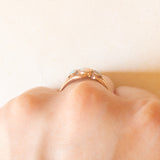 Trilogy vintage in stile Art Nouveau in oro giallo 8K con opali (0.35ctw ca.)