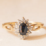 Anello a margherita vintage in oro giallo 9K con zaffiro (0.30ct ca.) e diamanti (0.06ctw ca.), anno 1970