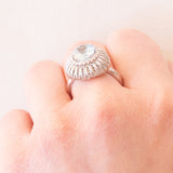 Vintage-Ring aus 18-karätigem Weißgold mit Aquamarin (ca. 2 ct) und Diamanten im Brillantschliff (ca. 0.12 ctw), 80er/90er Jahre