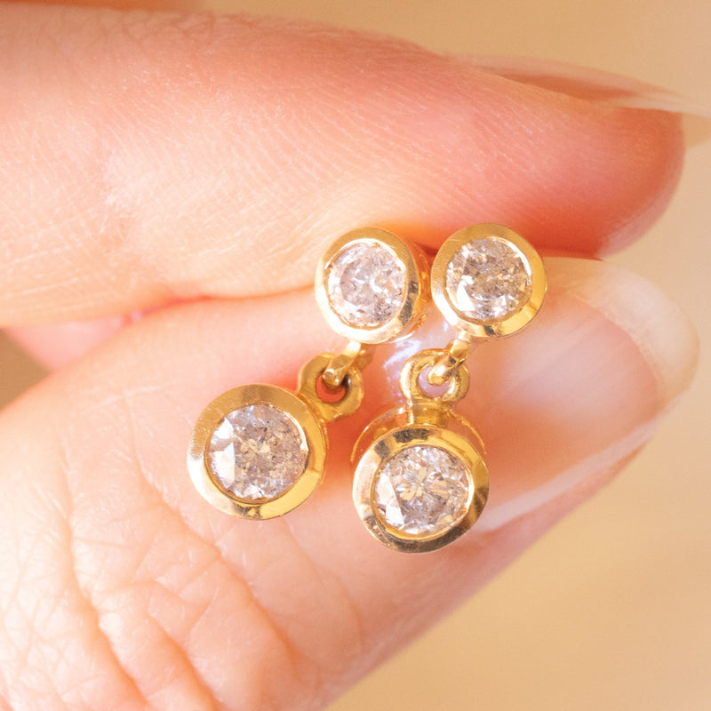 Orecchini punto luce pendenti in oro giallo 14K con diamanti “Sale