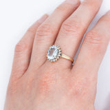 Anello a margherita vintage in oro giallo 9K con acquamarina (2ct ca.) e diamanti (0.18ctw ca.), anni 2000