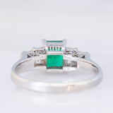 Anello vintage in stile Art Déco in platino con smeraldo (0.80ct) e diamanti (0.49ctw), anni ‘90