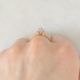 Anello a margherita in oro giallo 9K con diamanti (0.20ctw ca.), anno 1975