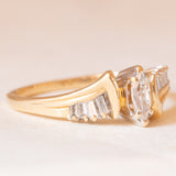 Vintage-Ring aus 14-karätigem Gelb- und Weißgold mit zentralem Diamanten im Marquise-Schliff (ca. 0.25 ct) und seitlichen Diamanten im konischen Schliff, 70er/80er Jahre