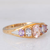 Anello in oro giallo 9K con morganite (0.36ct), tanzaniti (0.34ctw) e zaffiri viola sintetici (0.28ctw)