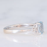 Trilogy vintage in oro bianco 18K con acquamarina (0.60ct ca.) e diamanti, anni ‘80