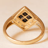 Bague vintage en or jaune et blanc 9 carats avec saphirs (environ 0.36 ct au total) et diamants (environ 0.06 ct au total), années 80/90