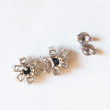 Vintage-Gänseblümchen-Ohrringe aus 14-karätigem Weißgold mit Saphir (ca. 0.80 ctw) und Diamanten im Brillantschliff (ca. 0.72 ctw), 70er Jahre