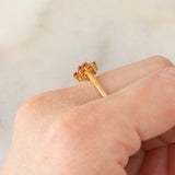 Anello a fiore in oro giallo 9K con zaffiri rossi (0.55ctw)