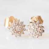 Vintage-Diamant-Blumenohrringe aus 9-karätigem Gelb- und Weißgold (ca. 0.20 ctw)