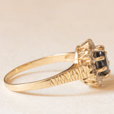 Anello a margherita vintage in oro giallo e bianco 9K con zaffiro (0.50ct ca.) e diamanti (0.04ctw ca.), anno 1992
