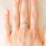 Bague fleur vintage en or jaune et blanc 9 carats avec diamants (environ 0.20 ct au total), 1994