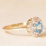 Vintage-Gänseblümchen-Ring aus 9-karätigem Gelb- und Weißgold mit blauem Topas (ca. 0.40 ct) und Diamanten (ca. 0.03 ctw), Jahr 1989