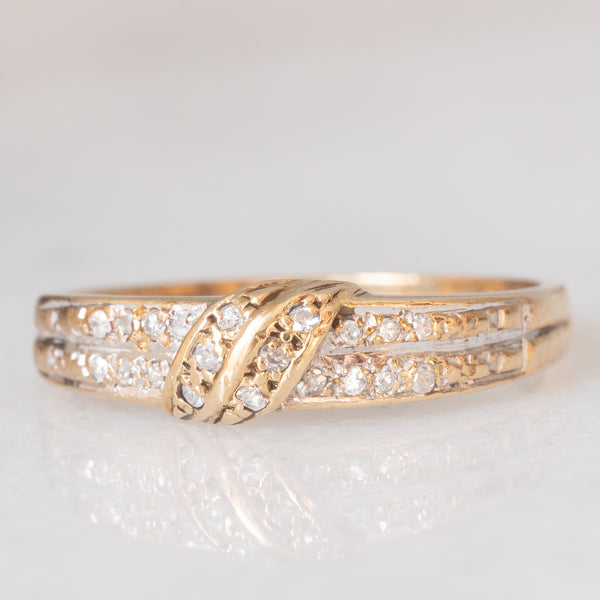 Anello a fascia vintage in oro giallo 9K con diamanti (0.18ctw ca.)