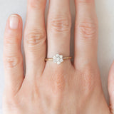 Vintage-Blumenring aus 9-karätigem Gelb- und Weißgold mit Diamanten im Brillantschliff (ca. 0.33 ctw)
