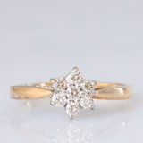 Anello a margherita vintage in oro giallo e bianco 9K con diamanti di taglio brillante (0.25ctw ca.), anni ‘80/‘90