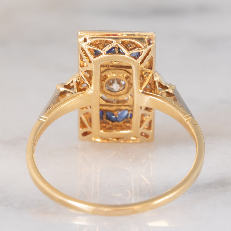 *RISERVATO* Anello Art Déco in oro giallo e bianco 18K con diamanti e zaffiri, anni ‘30