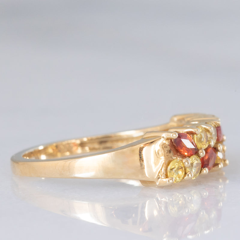 Anello vintage in oro giallo 9K con zaffiri sintetici arancioni e gialli (0.80ctw ca.), anni ‘90