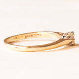 Solitärring aus 9 Karat Gelb- und Weißgold mit Diamant im Brillantschliff (ca. 0.10 ct), 70er Jahre