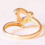 Кольцо из желтого и белого золота 9 карат с синтетическим светло-розовым сапфиром триллионной огранки (около 0.65 карата) и белыми сапфирами, 80-е годы