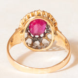 Antique 18K yellow gold daisy ring with synthetic ruby (1.60ct approx.) and rose cut diamonds (0.24ctw approx.), early 900s