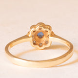 Anello a fiore vintage in oro giallo 14K con zaffiro (0.08ct ca.) e diamanti di taglio brillante (0.20ctw ca.), anni ‘80