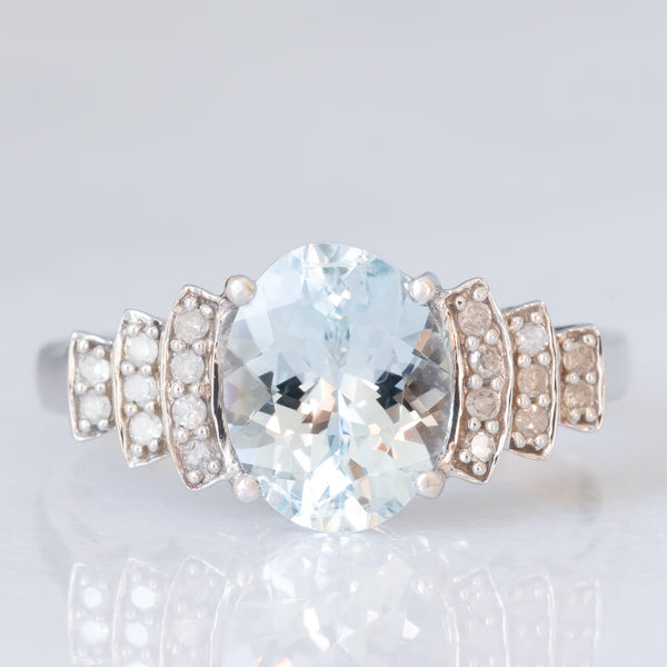 Anello vintage in oro bianco 10K con acquamarina (2.20ct ca.) e diamanti (0.13ctw ca.), anni ‘90