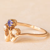 Anello Art Nouveau in oro giallo 14K con pasta di vetro blu e diamanti di taglio vecchia miniera (0.06ctw ca.), anni ‘10