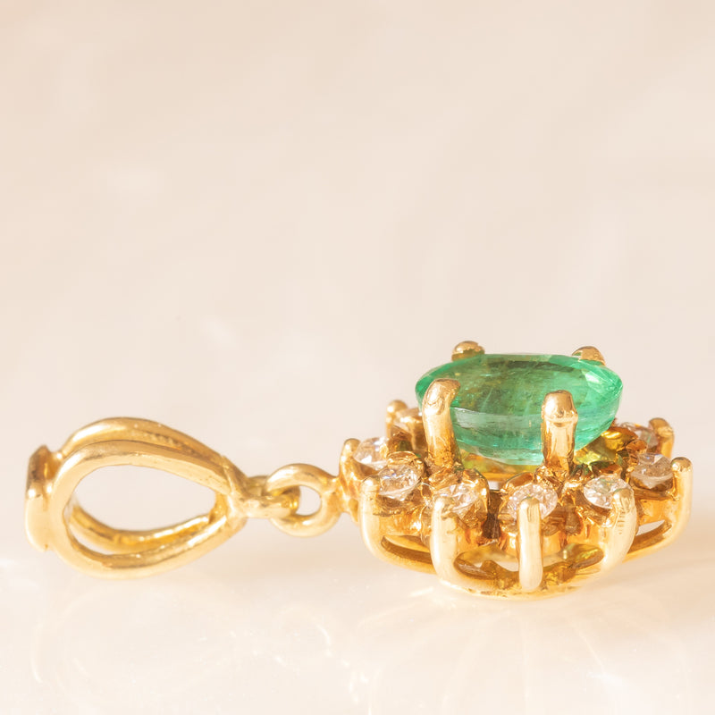 Ciondolo in oro 18K con diamante da 0,24 carati, 1,85 g Ciondolo in oro 18K con diamante da 0,24 carati, 1,85 g